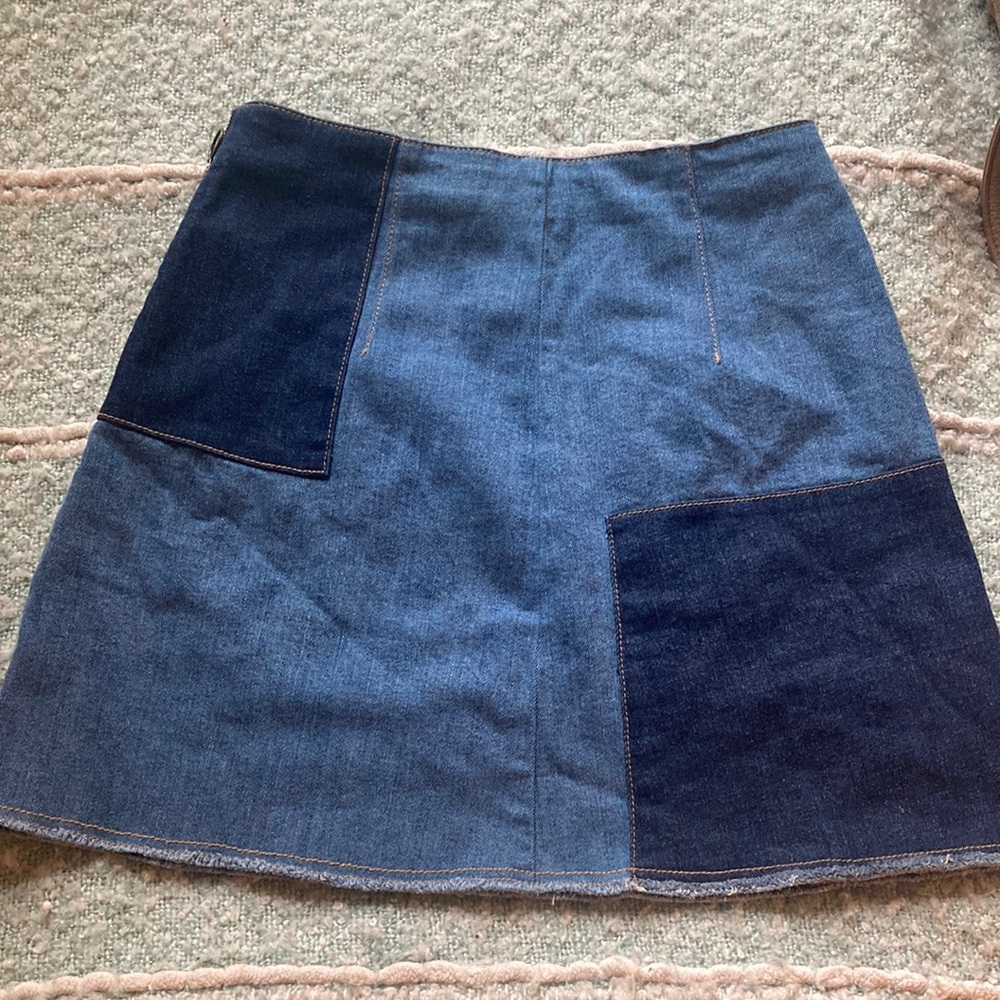 Denim patch skirt - Picture 2 of 4